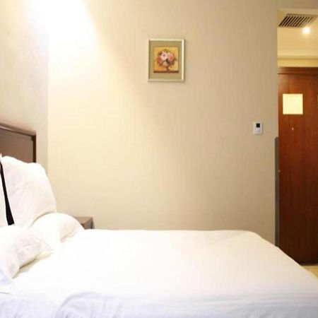 Greentree Inn Beijing Daxing Xingye Street Liyuan Business Hotel Екстер'єр фото